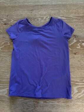 Girls all in motion purple short sleeve t-shirt top size Medium 7/8